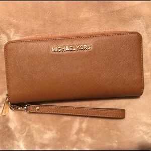 Micheal Kors Wallet